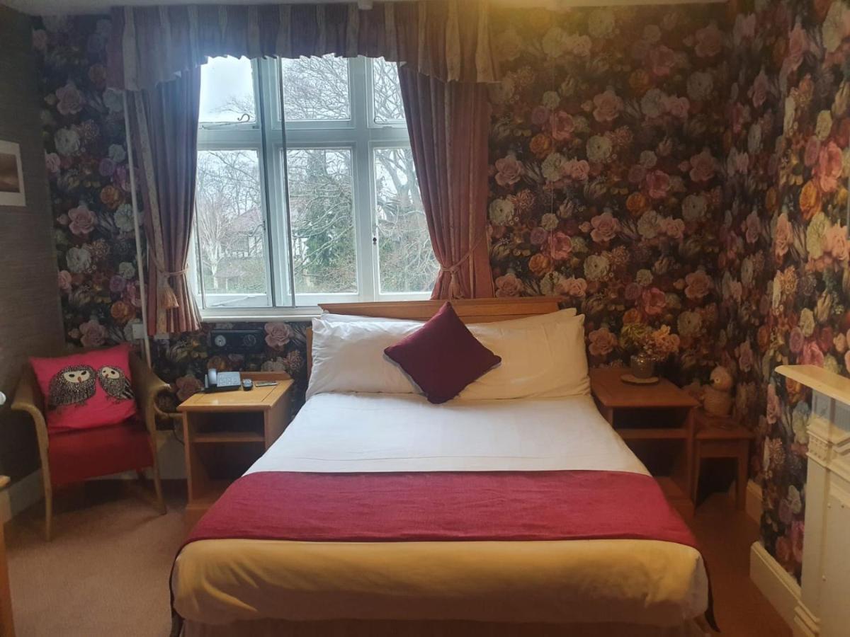 The Nyton Guesthouse Ely Bagian luar foto