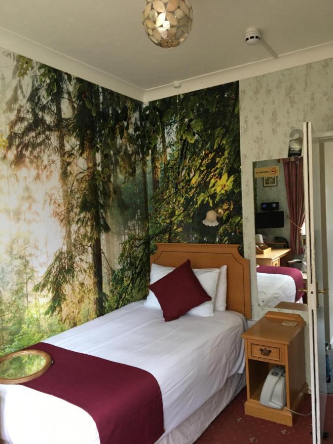 The Nyton Guesthouse Ely Bagian luar foto