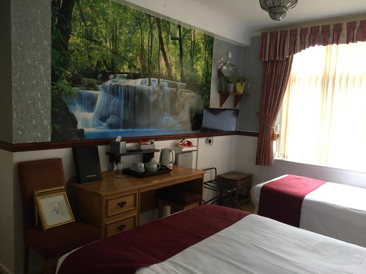 The Nyton Guesthouse Ely Bagian luar foto