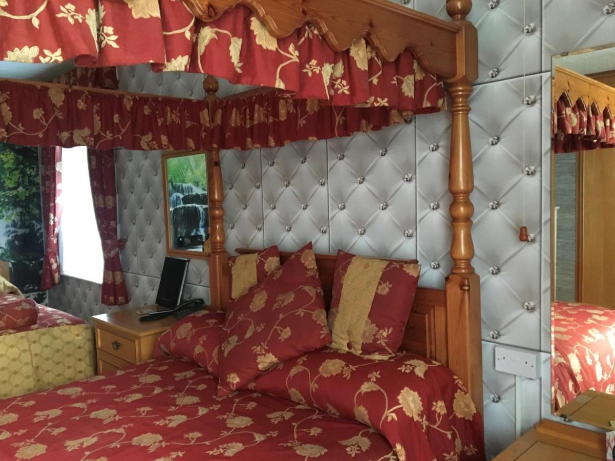 The Nyton Guesthouse Ely Bagian luar foto