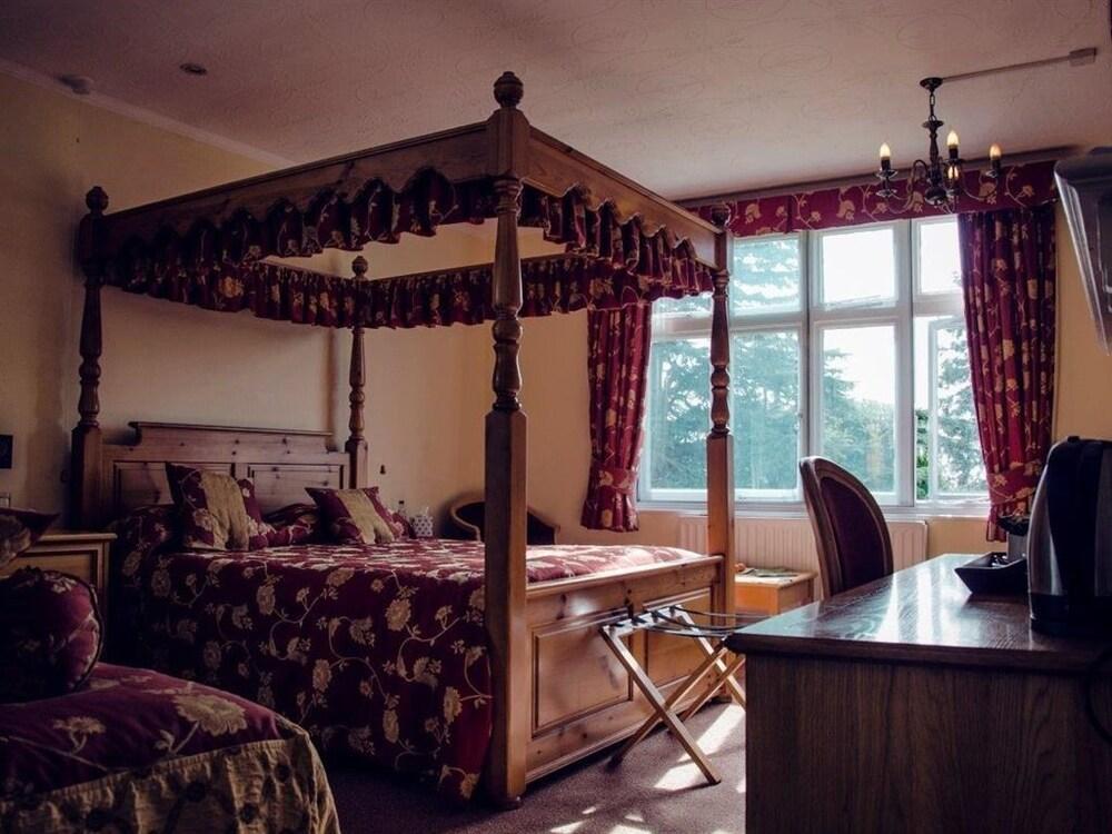 The Nyton Guesthouse Ely Bagian luar foto