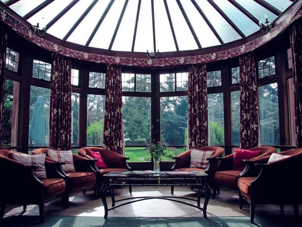 The Nyton Guesthouse Ely Bagian luar foto