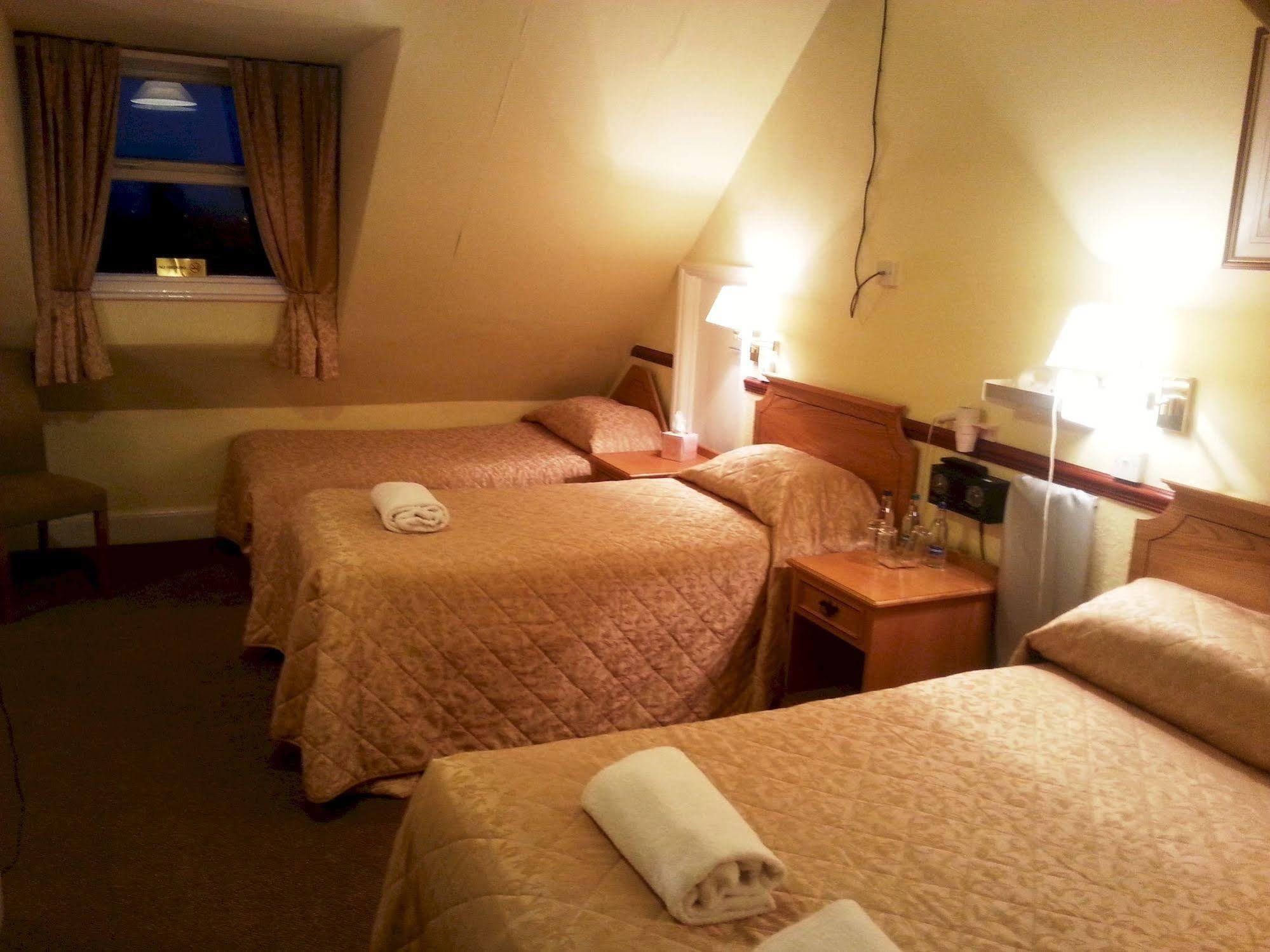 The Nyton Guesthouse Ely Bagian luar foto