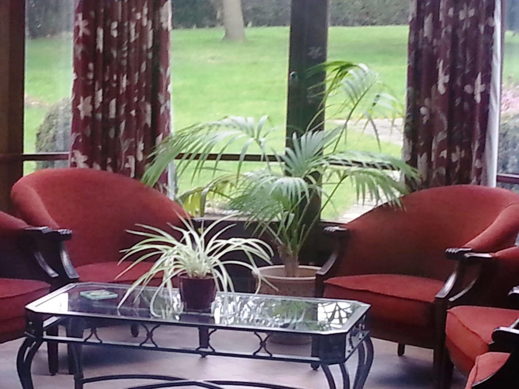 The Nyton Guesthouse Ely Bagian luar foto